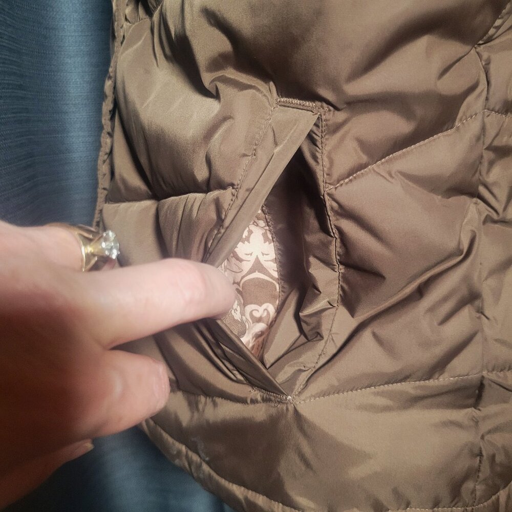 Old Navy Retro Puffer Women's Vest - Size L - Picture 5 of 12